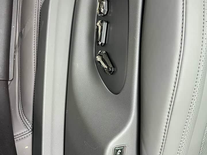 Denza N9 2025 2025款 旗舰型