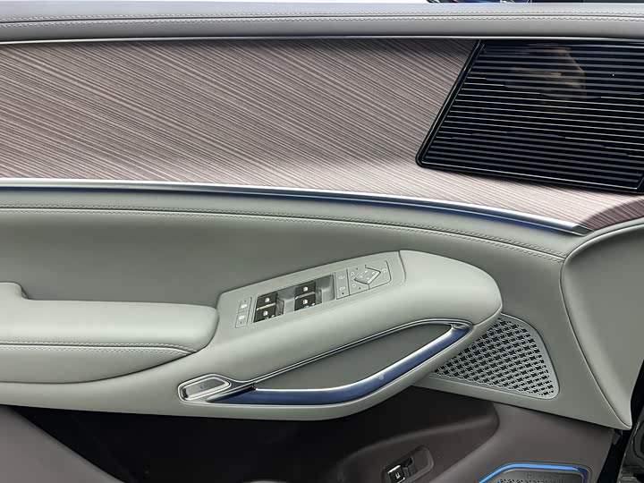 Denza N9 2025 2025款 旗舰型