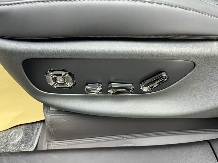 Denza N9 2025 2025款 旗舰型