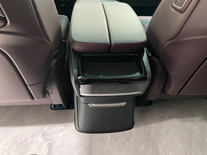 Buick GL8 Century 2025 2025款 2.0T 七座蕴世版