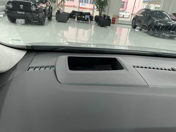 Buick GL8 Century 2025 2025款 2.0T 七座蕴世版