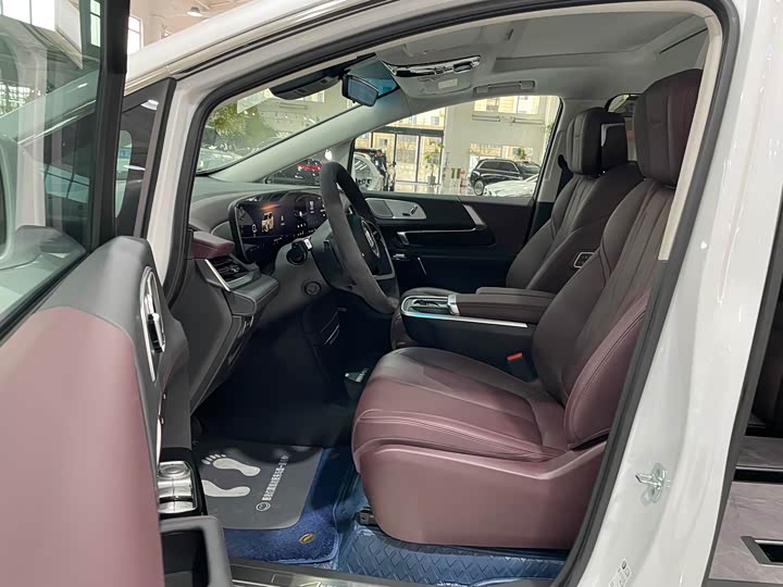 Buick GL8 Century 2025 2025款 2.0T 七座蕴世版