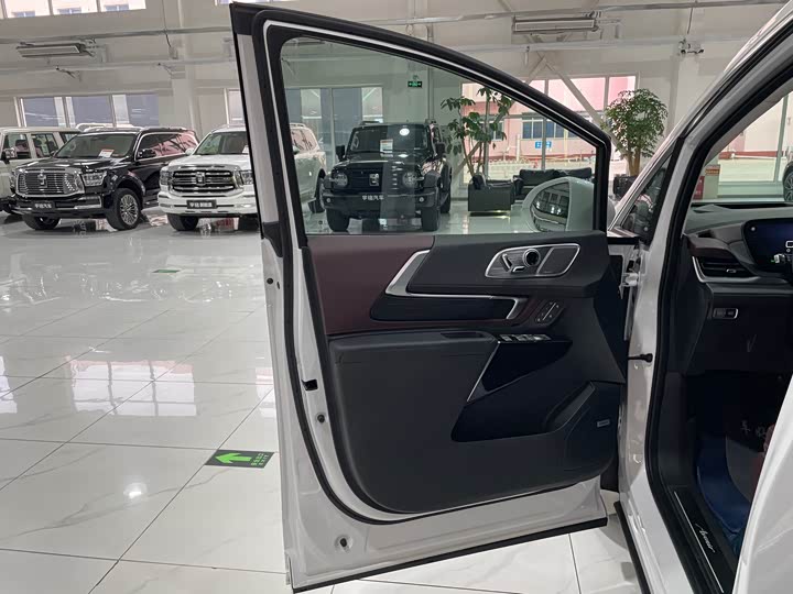 Buick GL8 Century 2025 2025款 2.0T 七座蕴世版