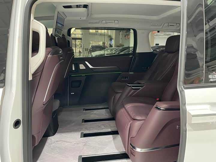 Buick GL8 Century 2025 2025款 2.0T 七座蕴世版