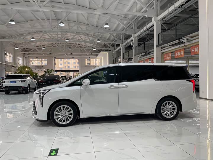 2025 Buick GL8 Century