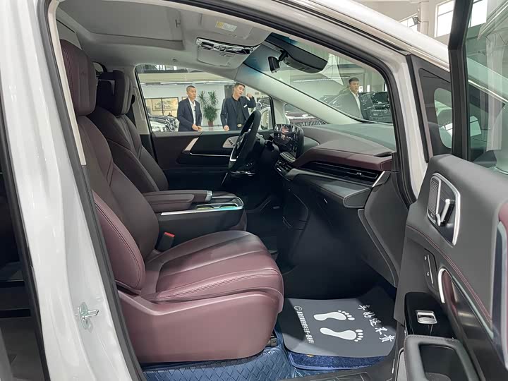 Buick GL8 Century 2025 2025款 2.0T 七座蕴世版