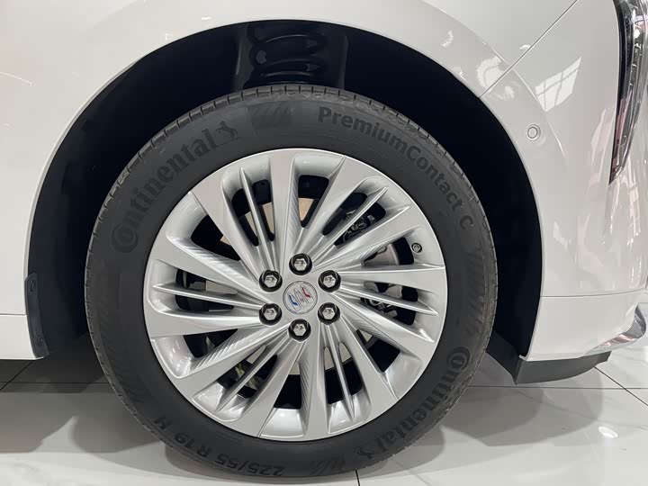 Buick GL8 Century 2025 2025款 2.0T 七座蕴世版