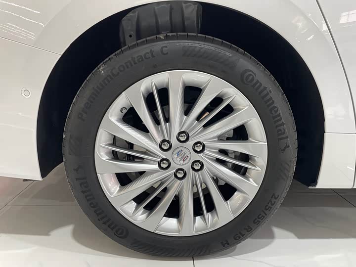 Buick GL8 Century 2025 2025款 2.0T 七座蕴世版