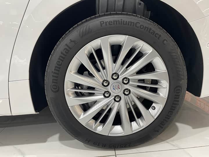 Buick GL8 Century 2025 2025款 2.0T 七座蕴世版