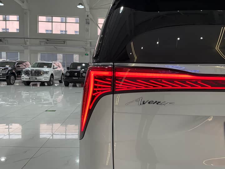 Buick GL8 Century 2025 2025款 2.0T 七座蕴世版