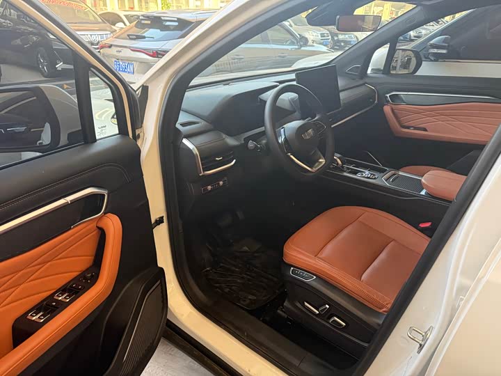 Geely Okavango L 2024 2024款 2.0T DCT旗舰型