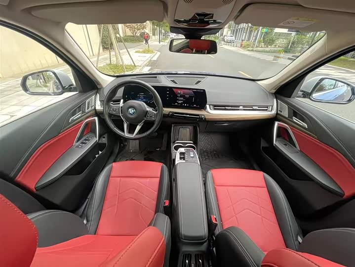 BMW iX1 2023 2023款 xDrive30L X设计套装