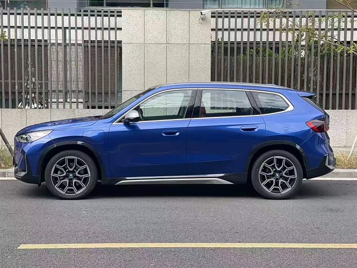 BMW iX1 2023 2023款 xDrive30L X设计套装