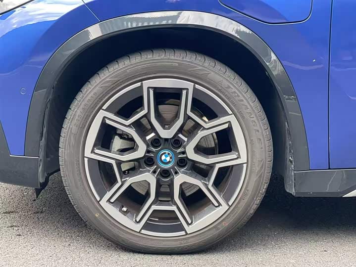 BMW iX1 2023 2023款 xDrive30L X设计套装