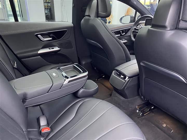 Mercedes-Benz EQE 2022 2022款 350 先锋版