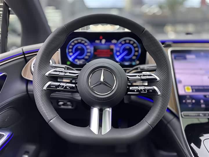 Mercedes-Benz EQE 2022 2022款 350 先锋版