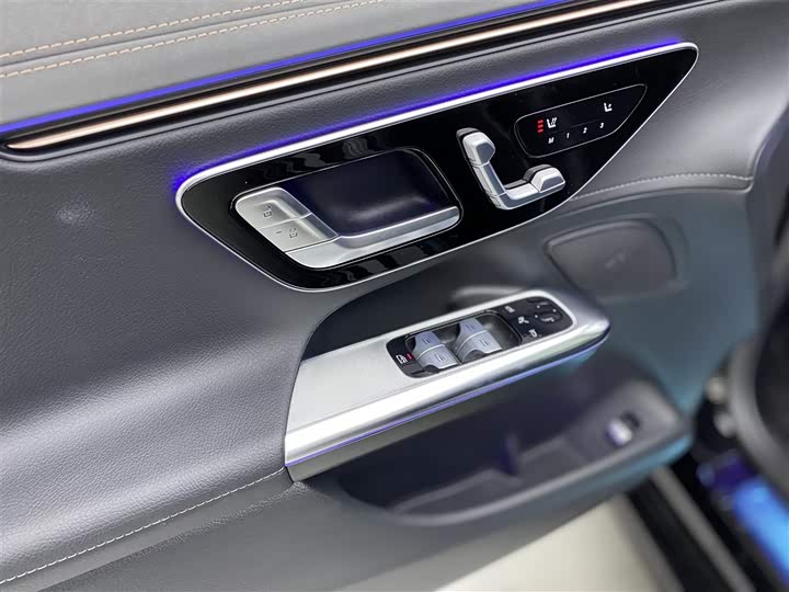 Mercedes-Benz EQE 2022 2022款 350 先锋版