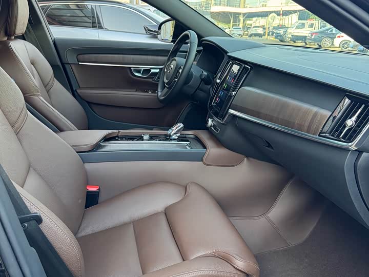 Volvo S90 2025 2025款 B5 智远豪华版