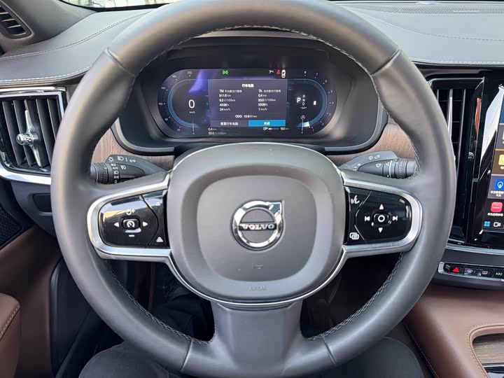 Volvo S90 2025 2025款 B5 智远豪华版