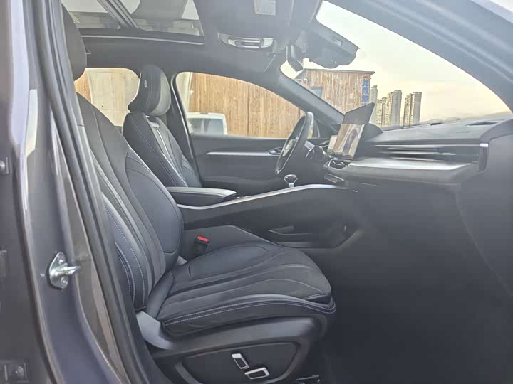 Geely Preface 2025 2025款 东方曜 2.0TD 望月版