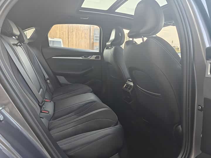 Geely Preface 2025 2025款 东方曜 2.0TD 望月版