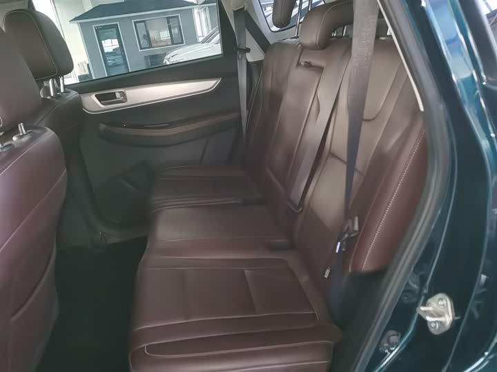 Dongfeng Forthing T5 2022 2022款 盛世款 1.5T 自动逐梦版五座