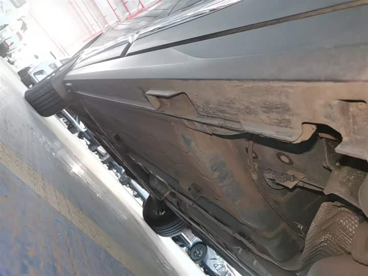 Dongfeng Forthing T5 2022 2022款 盛世款 1.5T 自动逐梦版五座