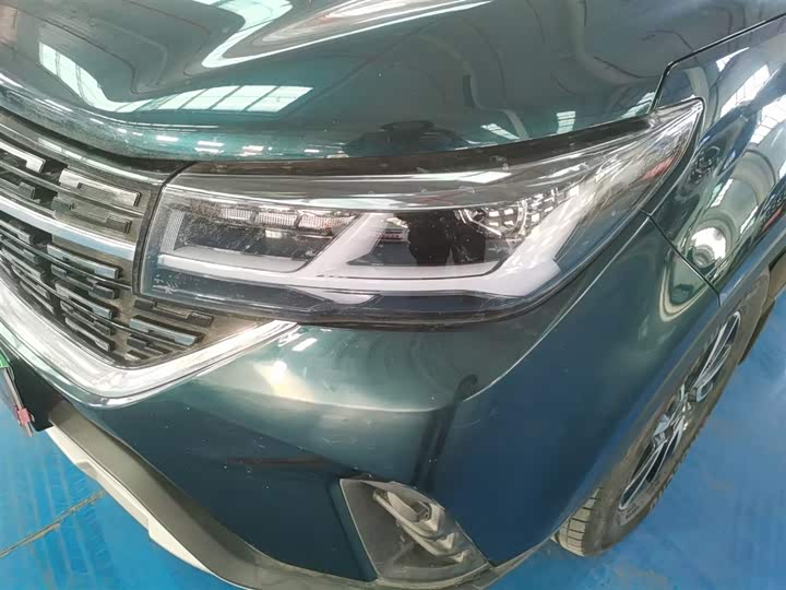 Dongfeng Forthing T5 2022 2022款 盛世款 1.5T 自动逐梦版五座