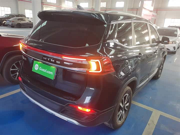 Dongfeng Forthing T5 2022 2022款 盛世款 1.5T 自动逐梦版五座