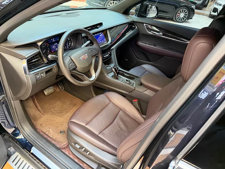 Cadillac XT6 2022 2022款 2.0T 七座四驱豪华型