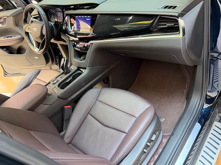 Cadillac XT6 2022 2022款 2.0T 七座四驱豪华型