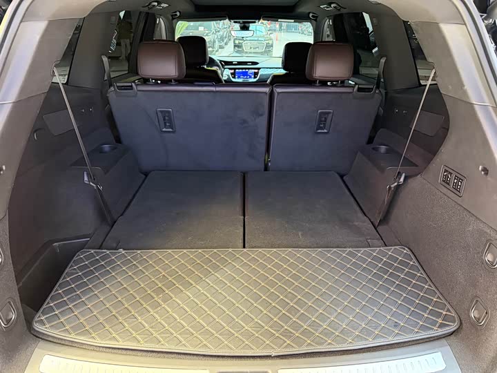 Cadillac XT6 2022 2022款 2.0T 七座四驱豪华型