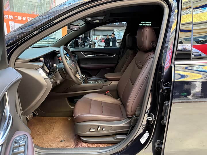Cadillac XT6 2022 2022款 2.0T 七座四驱豪华型