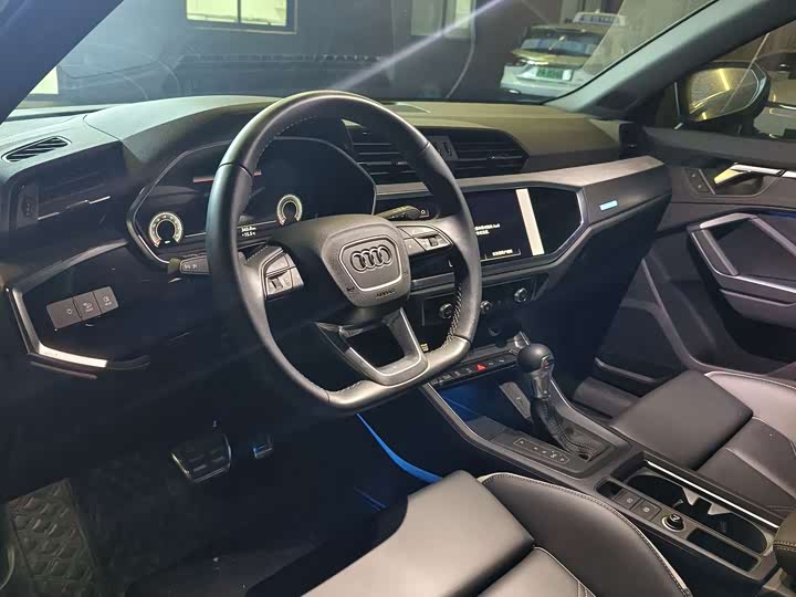 Audi Q3 2024 2024款 40 TFSI 时尚动感型