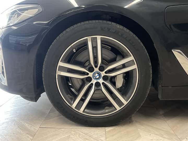 BMW 5 Series Hybrid 2022 2022款 535Le 豪华套装