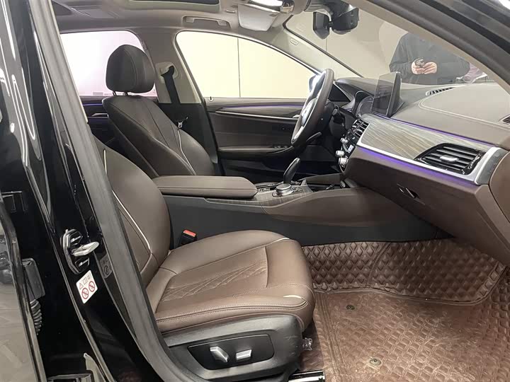 BMW 5 Series Hybrid 2022 2022款 535Le 豪华套装