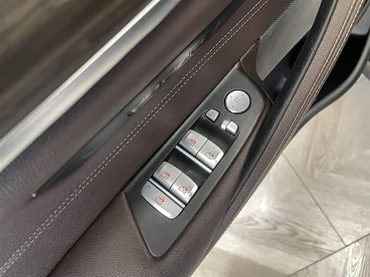 BMW 5 Series Hybrid 2022 2022款 535Le 豪华套装