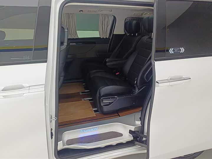 GAC Trumpchi E8 2024 2024款 荣耀系列 2.0L 荣耀版