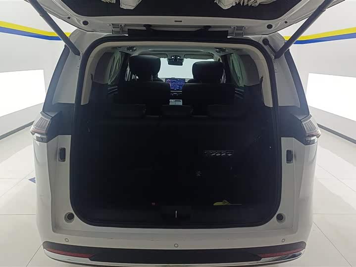 GAC Trumpchi E8 2024 2024款 荣耀系列 2.0L 荣耀版