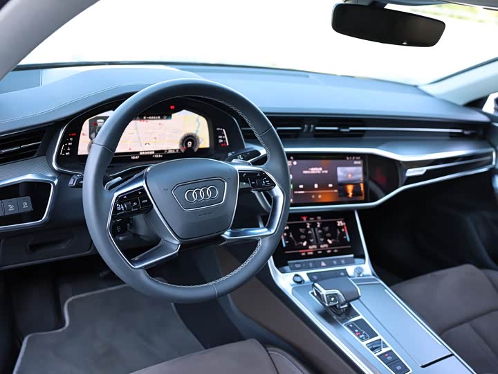 Audi A7L 2024 2024款 45TFSI quattro S-line 见远型 流晶套装