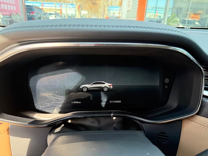 Jaguar XF L 2025 2025款 2.0T P250 两驱尊享豪华版