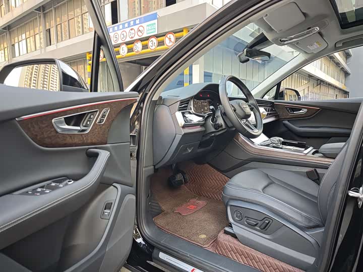 Audi Q7 2024 2024款 45 TFSI quattro S line运动型