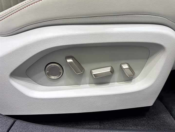 Nio Onvo L60 2024 2024款 60kWh 后驱版