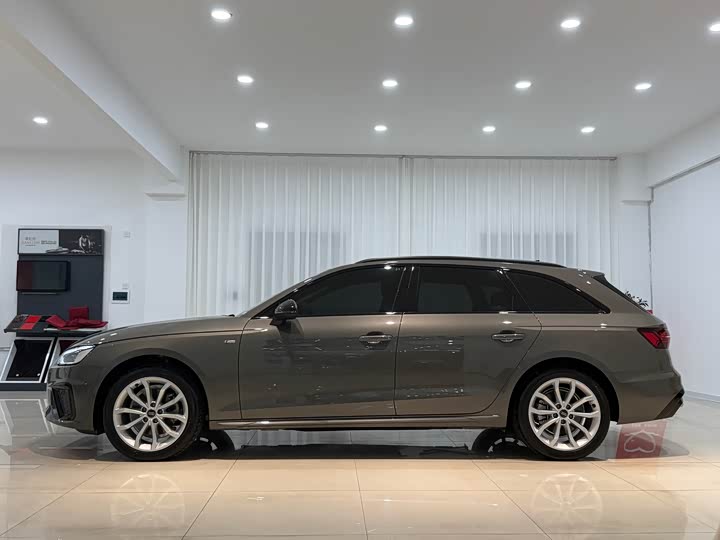 Audi A4 2024 2024款 Avant 40 TFSI 时尚运动型