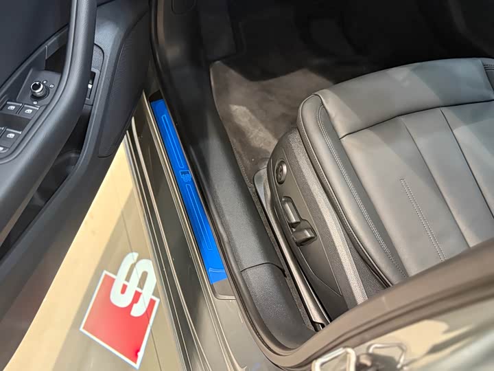 Audi A4 2024 2024款 Avant 40 TFSI 时尚运动型