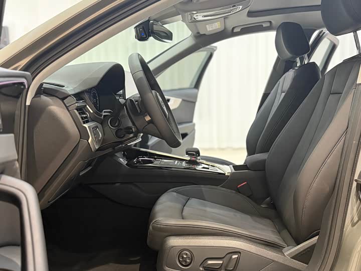 Audi A4 2024 2024款 Avant 40 TFSI 时尚运动型