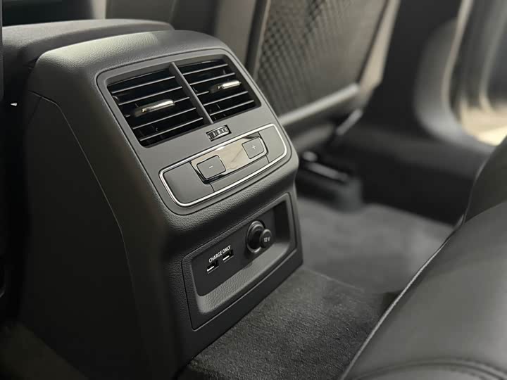 Audi A4 2024 2024款 Avant 40 TFSI 时尚运动型