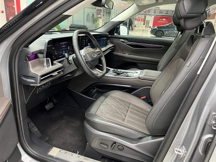 Ford Edge 2025 2025款 锐界L 2.0T EcoBoost E混动四驱七座至尊型
