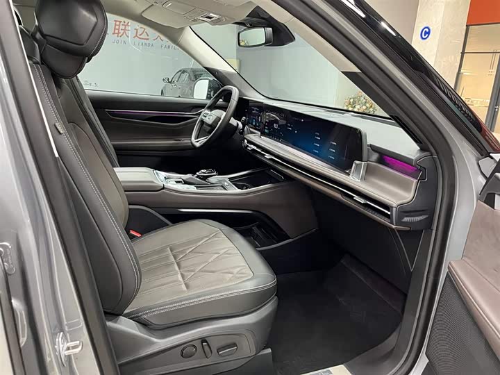 Ford Edge 2025 2025款 锐界L 2.0T EcoBoost E混动四驱七座至尊型