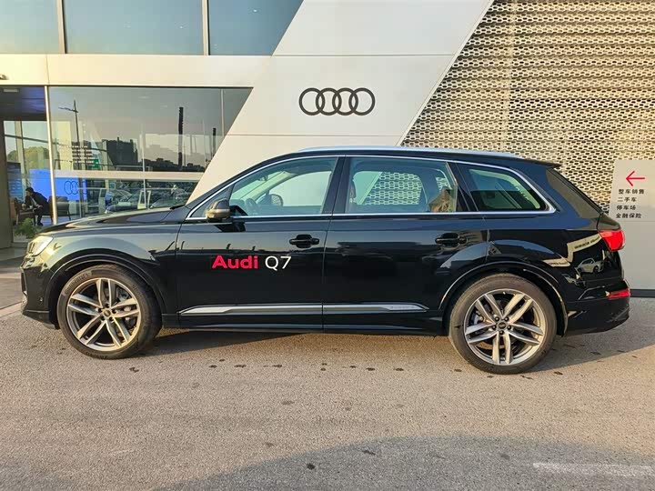Audi Q7 2024 2024款 45 TFSI quattro S line运动型